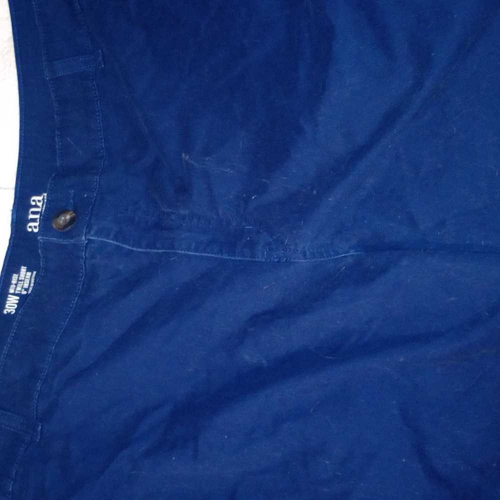 Women's plus size twill shorts blue size 30w 6in inseam
